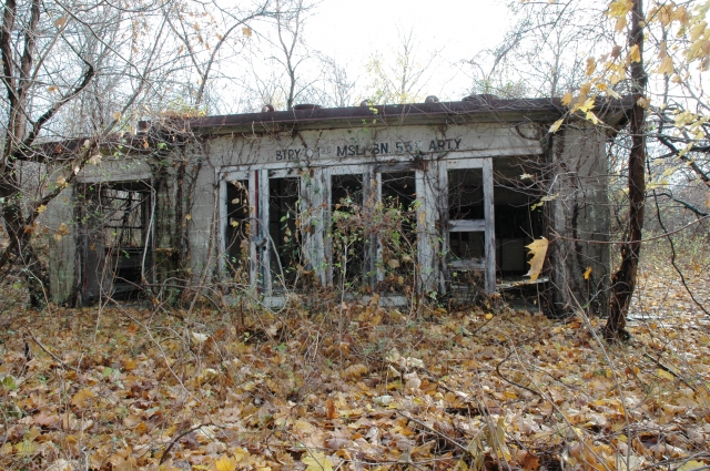 <p>The Nike Generator Building (Building 127A), which supplied the Nike control center at Fort Slocum with electricity during alerts, looking east, November 2005.</p>