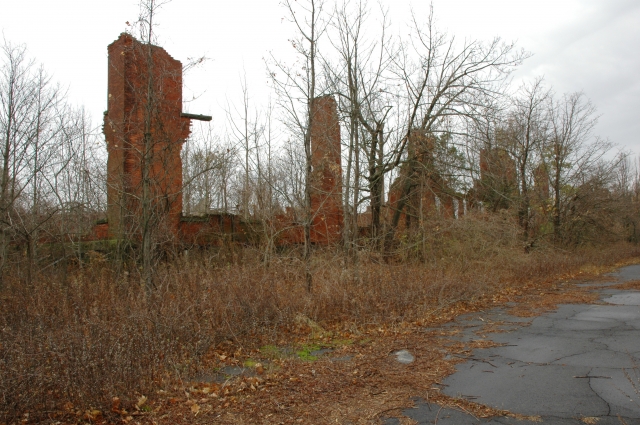 <p>Ruins of Building 63, one of the barracks built in the first decade of the 1900s, looking southeast, November 2005.</p>