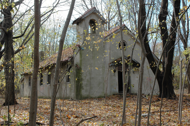 <p>View southwest of the Post Chapel (also known as the Chapel of St. Sebastian) in November 2005. The building was demolished in August 2008.</p>