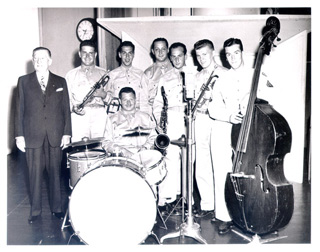A swing combo from Fort Slocum ready to play on CBS Radio’s “Major Bowes Amateur Hour”.